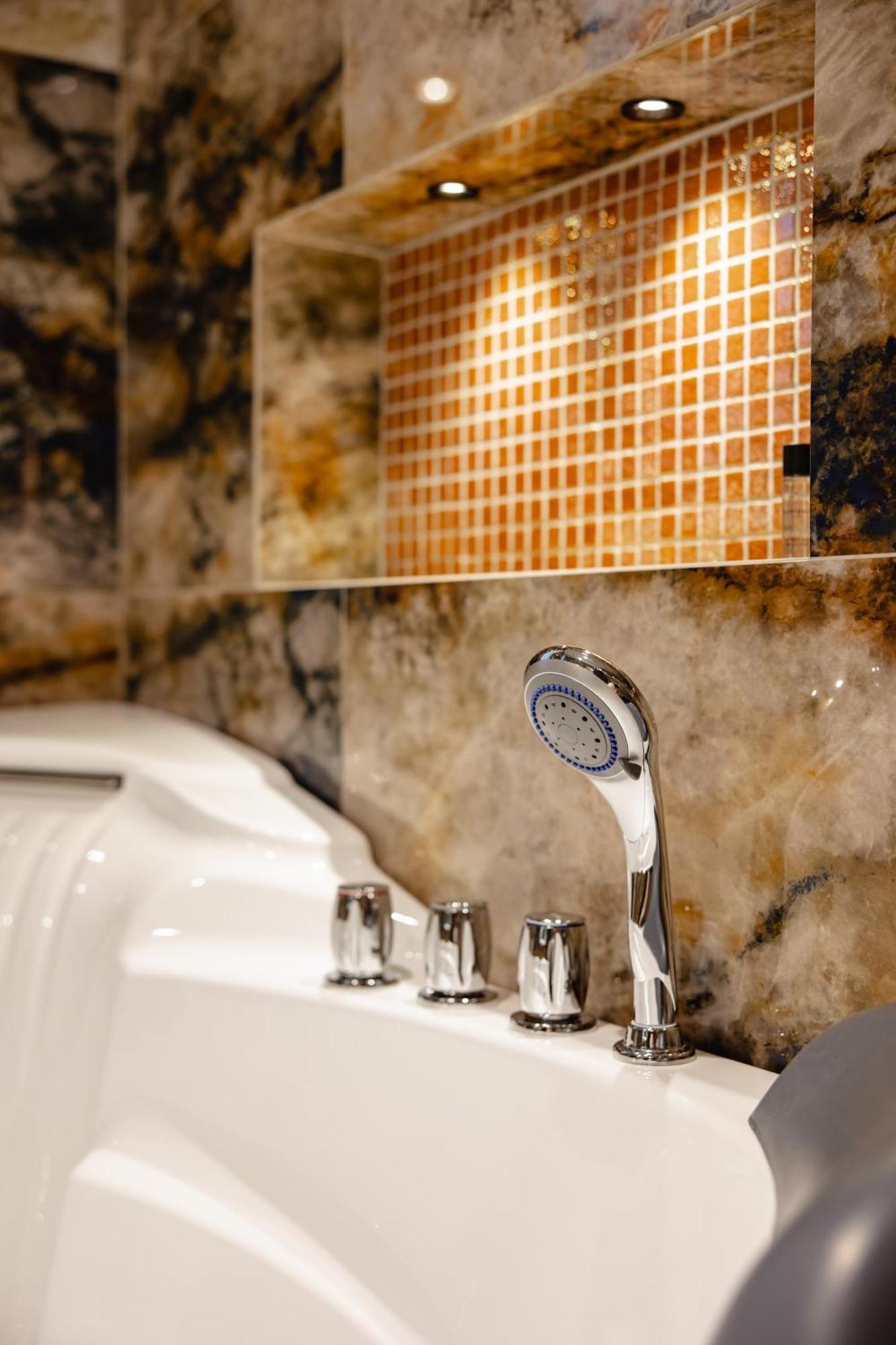 Ervini Boutique Hotel Szkodra Zewnętrze zdjęcie